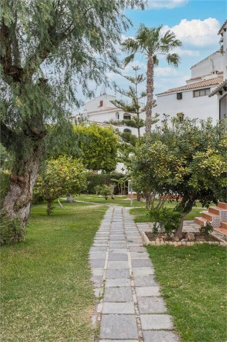 Beautiful Apartment With 2 Bedrooms Close To Beach 또레비에하 외부 사진