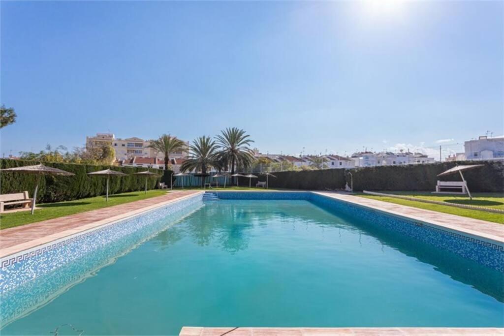Beautiful Apartment With 2 Bedrooms Close To Beach 또레비에하 외부 사진